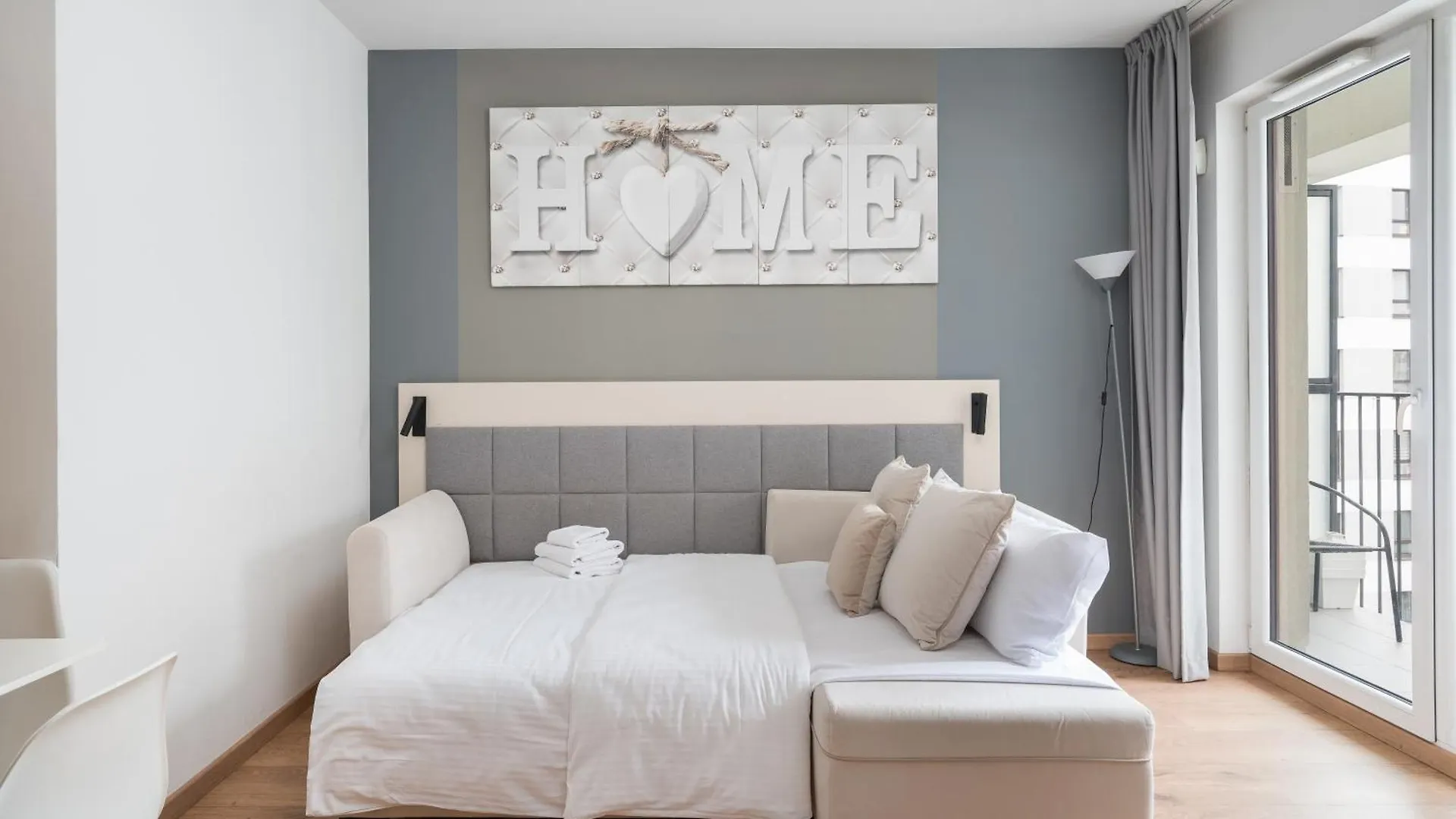 Apartment Wolska Residence Deluxe Studio Warsaw